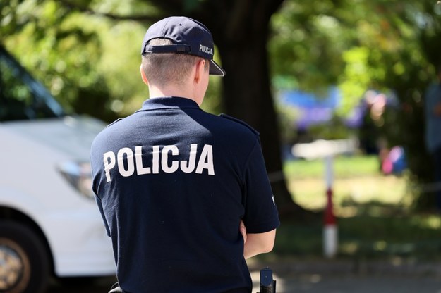 Wypadek busa z 34 cudzoziemcami w Piotrkowie. Pasażerowie uciekli