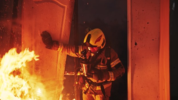 Pożar stolarni w Miękini na Dolnym Śląsku. W ogniu cały budynek