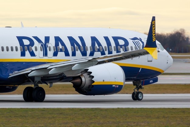 Nieplanowane lądowanie samolotu Ryanaira w Krakowie. Zasłabł członek załogi