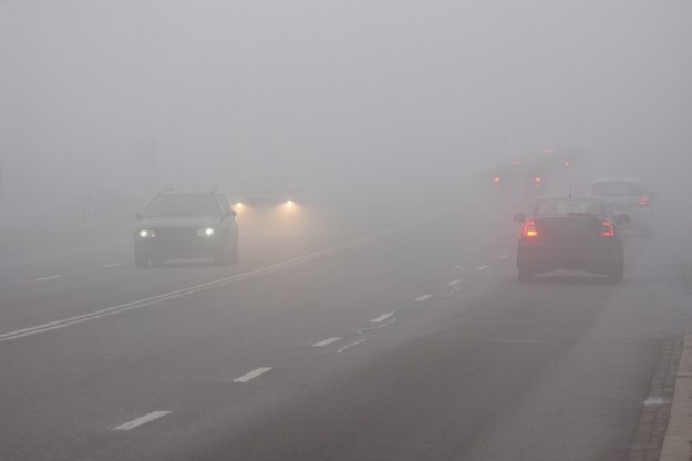 Ostrzeżenie IMGW przed gęstą mgłą