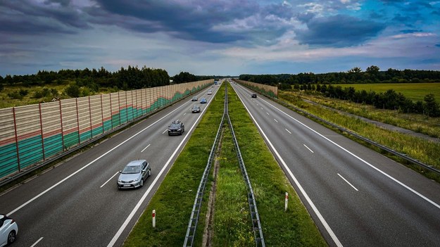 Raport RMF FM i Rankomat.pl: Polisy OC drożeją z miesiąca na miesiąc