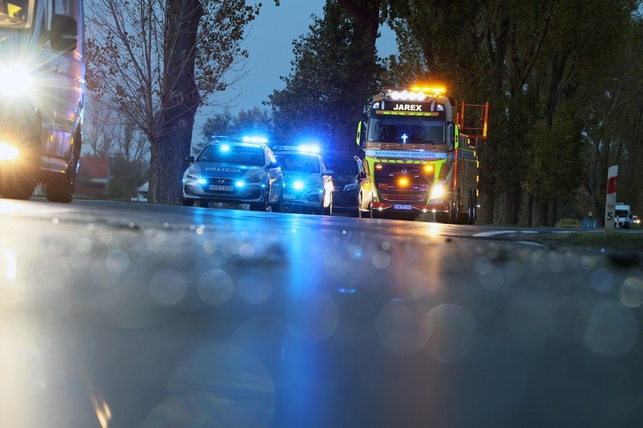 Zderzenie ciężarówki i czterech aut na A8 we Wrocławiu