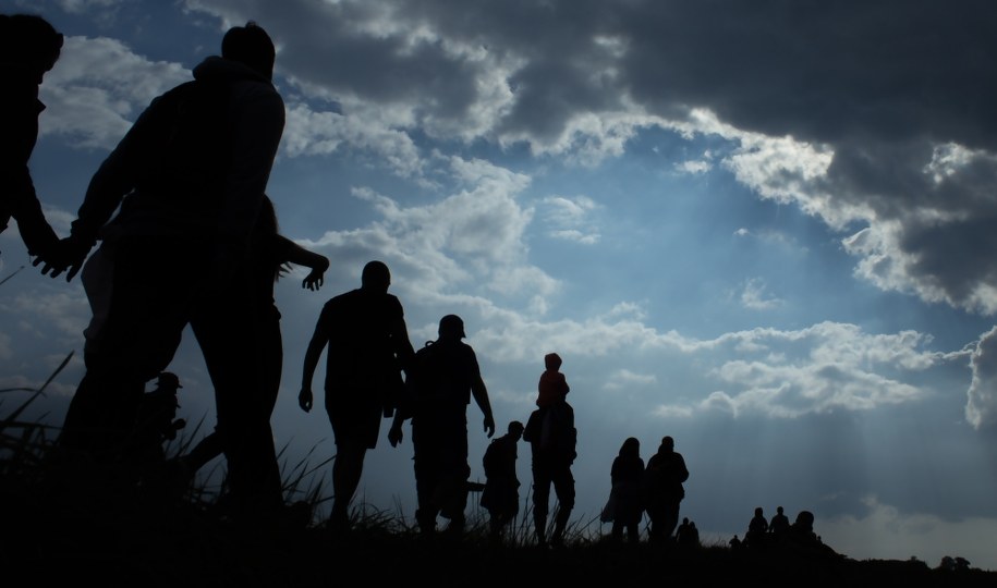 Rozbito 9 gangów zajmujących się przemytem ludzi. 73 osoby z zarzutami