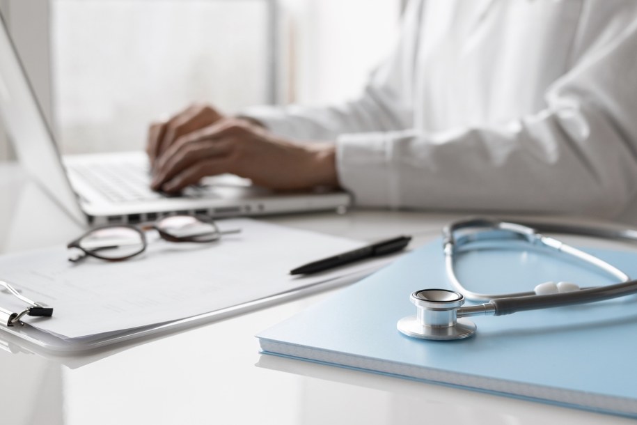 Ruszył proces lekarki, która wyłudziła ponad pół miliona złotych