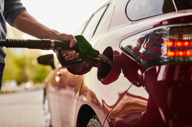 Opłata paliwowa w górę. Ile wyniesie w 2024 roku?