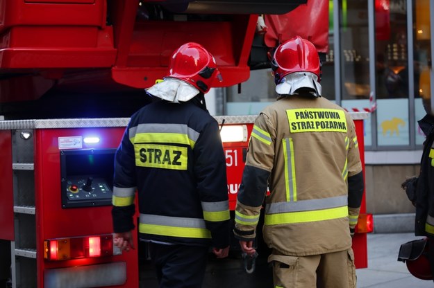 Pożar w bloku w Częstochowie. Jedna osoba trafiła do szpitala