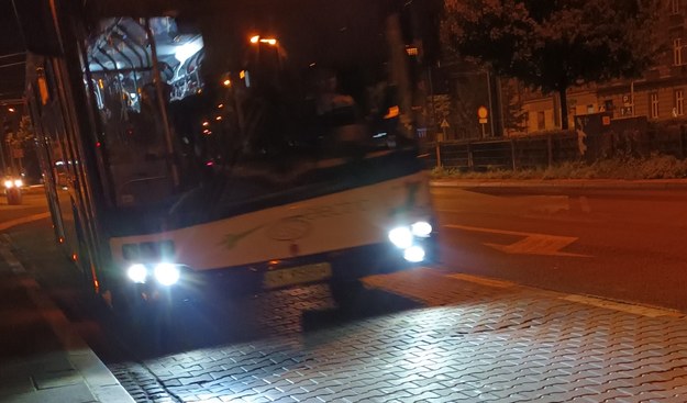 Kraków: Zderzenie samochodu z autobusem MPK. Jedna osoba poszkodowana