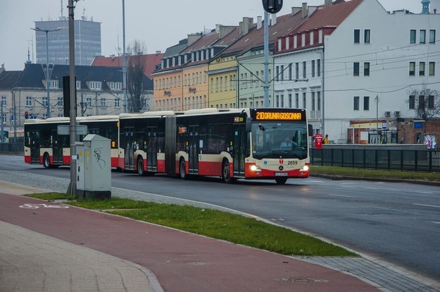 Sztuczna inteligencja sprawdzi, kto w Gdańsku jeździ po buspasach