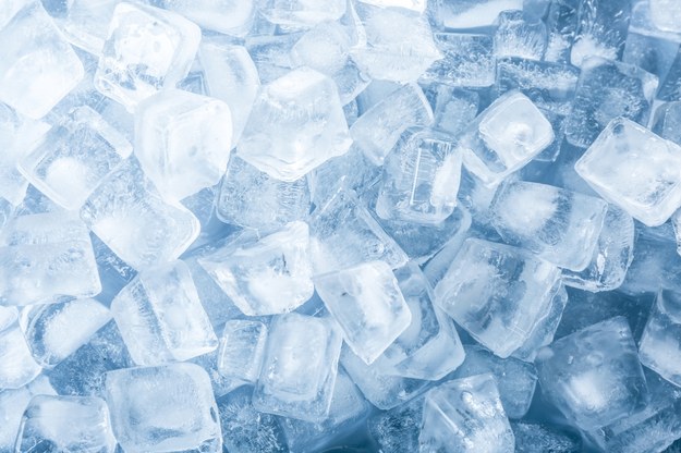 Firma z Grenlandii wysyła lód do barów w Zjednoczonych Emiratach Arabskich