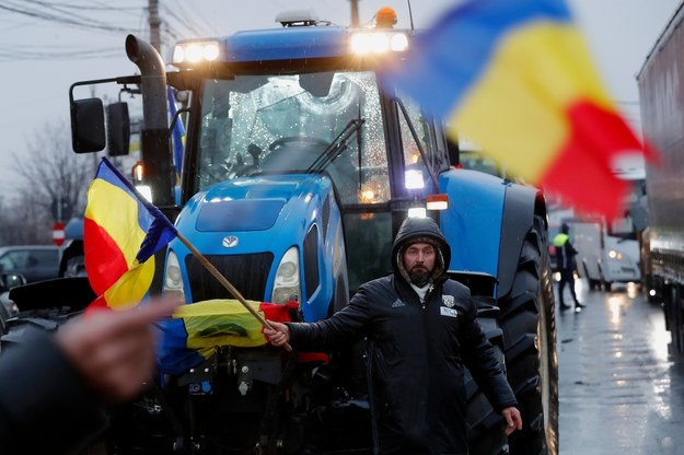 România: În loc de un mare protest, un tractor pe remorcă