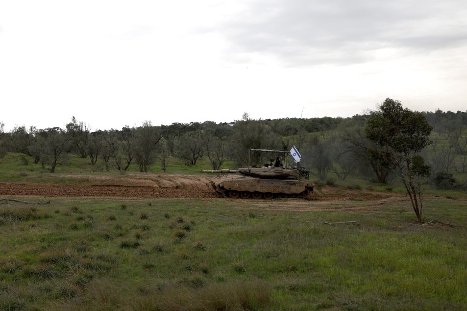 USA spowolnią dostawy broni do Izraela? Biały Dom odpowiada