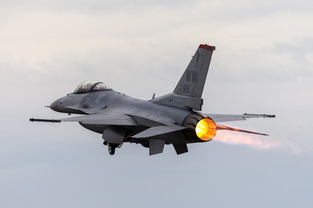 Amerykański myśliwiec F-16 rozbił się u wybrzeży Korei Południowej