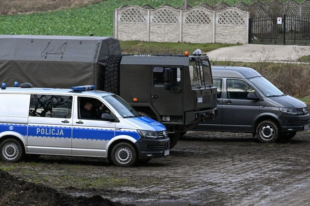 Kolejny podejrzany obiekt spadł na Mazurach, służby na miejscu