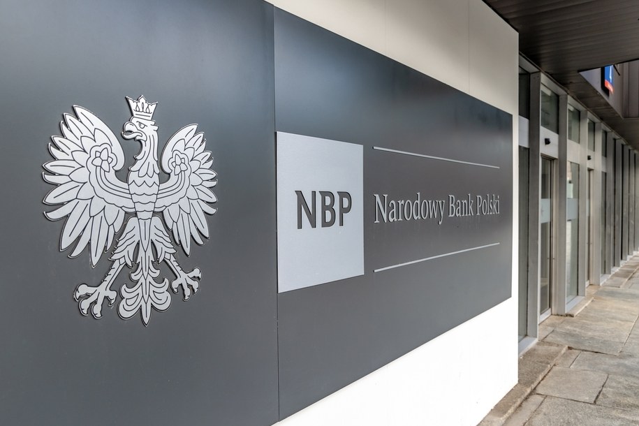 Ile może wynieść inflacja bez mrożenia cen? Najnowszy raport NBP