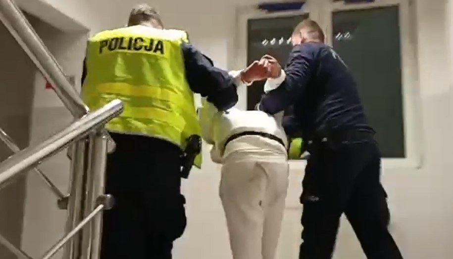 Szaleńcza ucieczka przed policją. Za kierownicą nietrzeźwy 18-latek