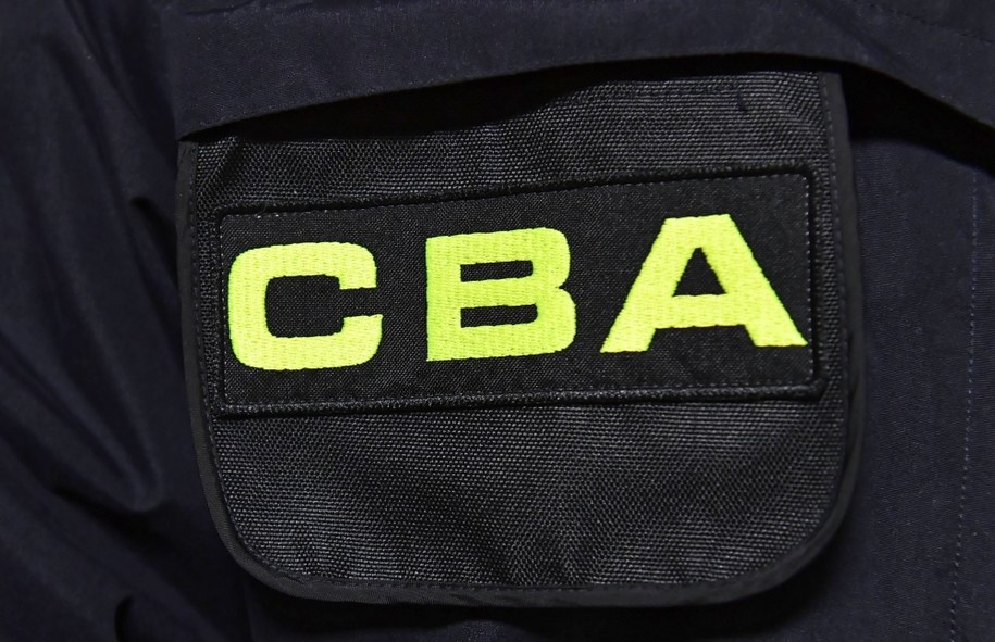 Fałszywy agent CBA i spółka wyłudzili 50 tys. złotych