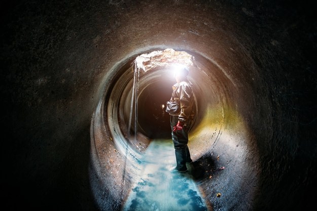 Sycylia: Pięciu robotników zmarło po wejściu do studzienki kanalizacyjnej