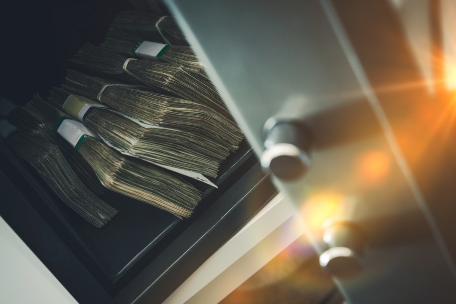 Z mieszkania byłej partnerki wyniósł sejf