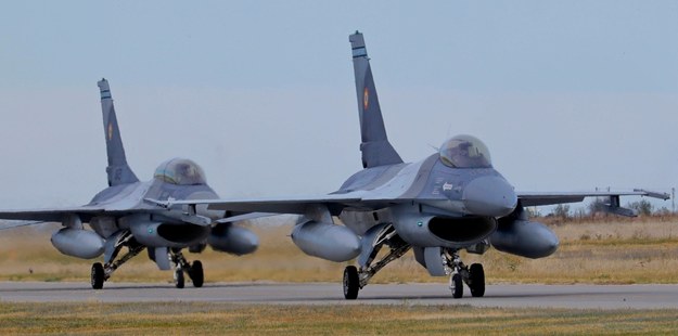 Holenderskie myśliwce F-16 będą mogły uderzać w cele w Rosji