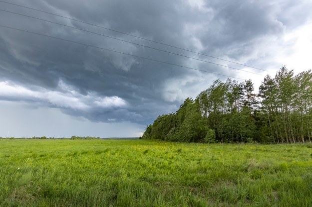 Czekają nas burze i noce tropikalne. Alert RCB dla południa Polski