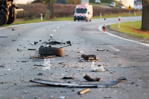 Wypadek busa na A4. W pojeździe było 8 osób