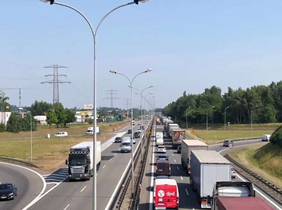 Gdynia: Duże korki na Estakadzie Kwiatkowskiego i obwodnicy Trójmiasta