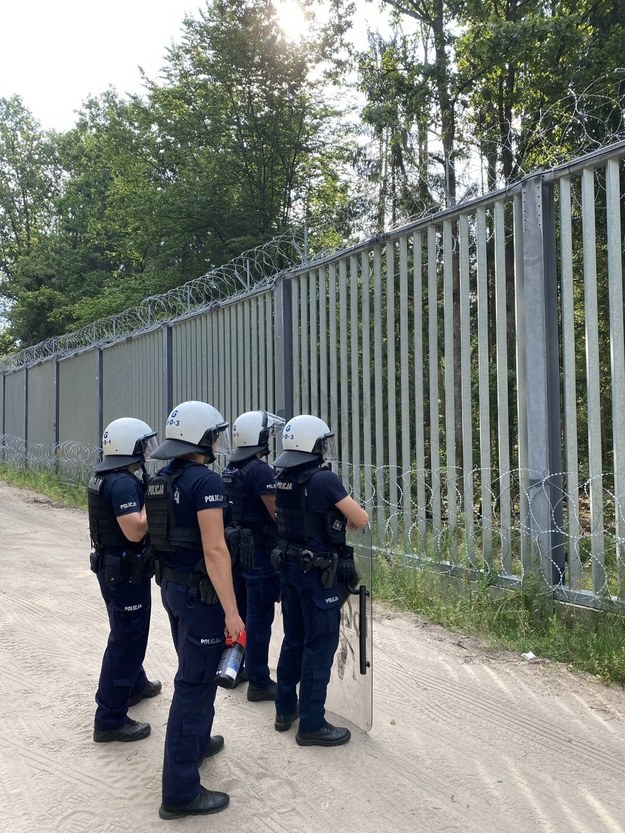 400 przemytników ludzi zatrzymała policja i straż graniczna od początku roku