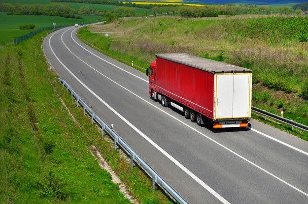 Nowe odcinki dróg będą płatne. Branża transportowa zaniepokojona