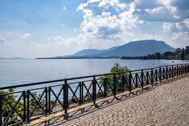 Wybuchowe jeziora w Szwajcarii. Pod wodą zalegają tysiące ton amunicji