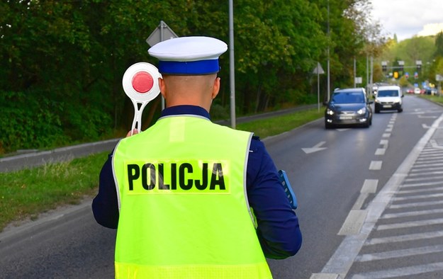 Policjanci drogówki otrzymali tysiące wadliwych druków mandatów