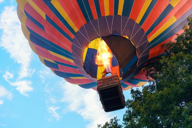 Wypadek koło Białegostoku. Dwie osoby wypadły z balonu