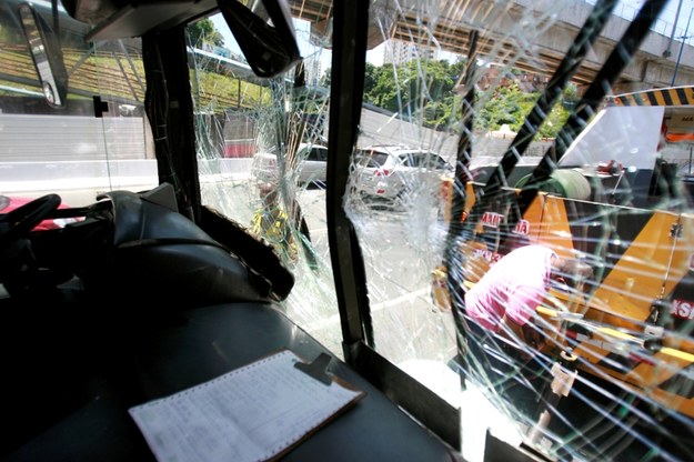 Szkolny autobus wjechał w grupę uczniów. Zginęło 11 osób