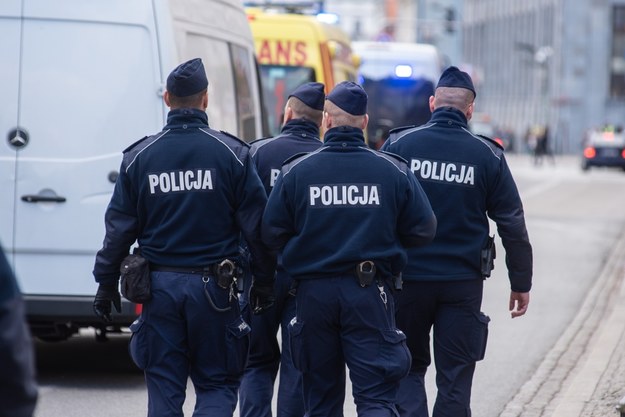 Potrącił człowieka, nie miał prawa jazdy. 31-latek w rękach policji