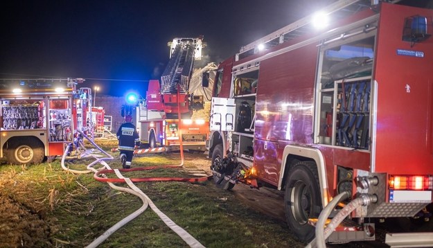 Łódzkie: 64-letni mężczyzna ofiarą pożaru drewnianego budynku