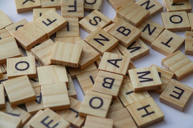 Został mistrzem świata w hiszpańskojęzycznym scrabble, chociaż tego języka nie zna