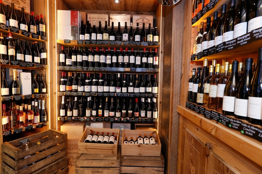 Wojna handlowa z Trumpem. "Posmak goryczy francuskiego wina"