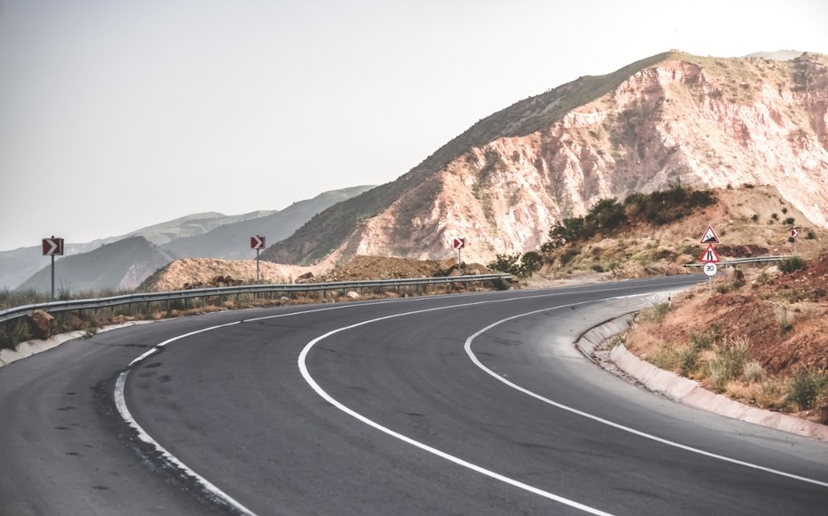Tragedia na górskiej trasie w Ekwadorze. Autobus runął do wąwozu [NAGRANIE]