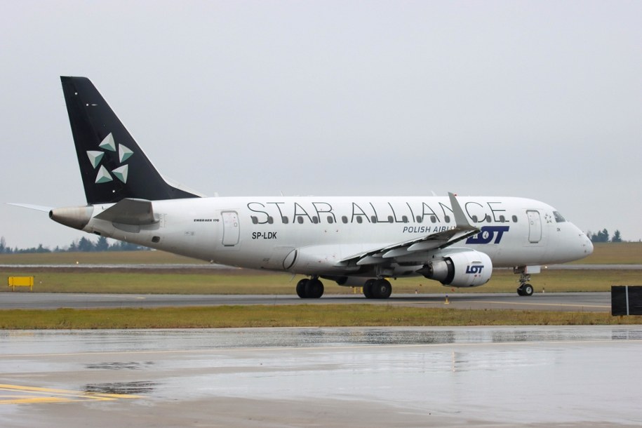 Incydent z udziałem polskiego samolotu na lotnisku w Wilnie. Maszyna wypadła z pasa