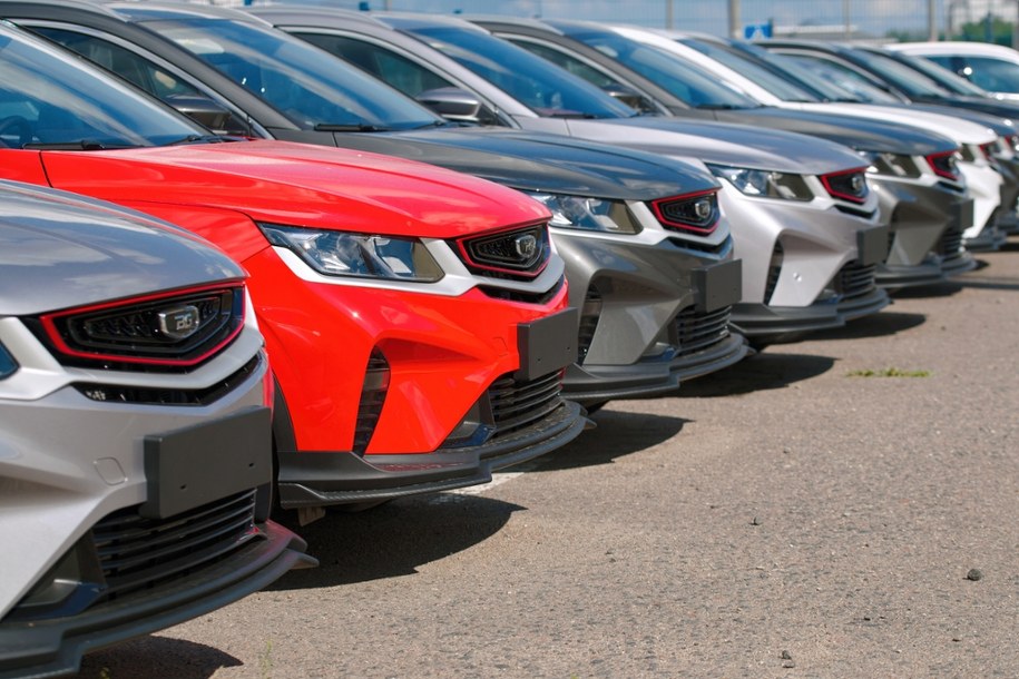 KE wycofuje się z zakazu aut spalinowych. Jest nowa propozycja