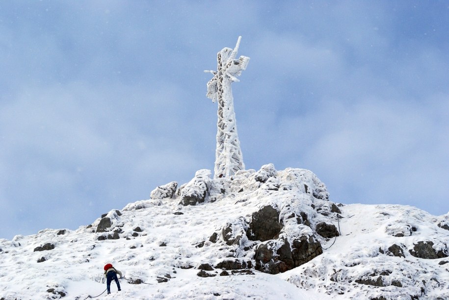 Rocznica śmierci Jana Pawła II. Krzyż na Giewoncie nie zostanie oświetlony
