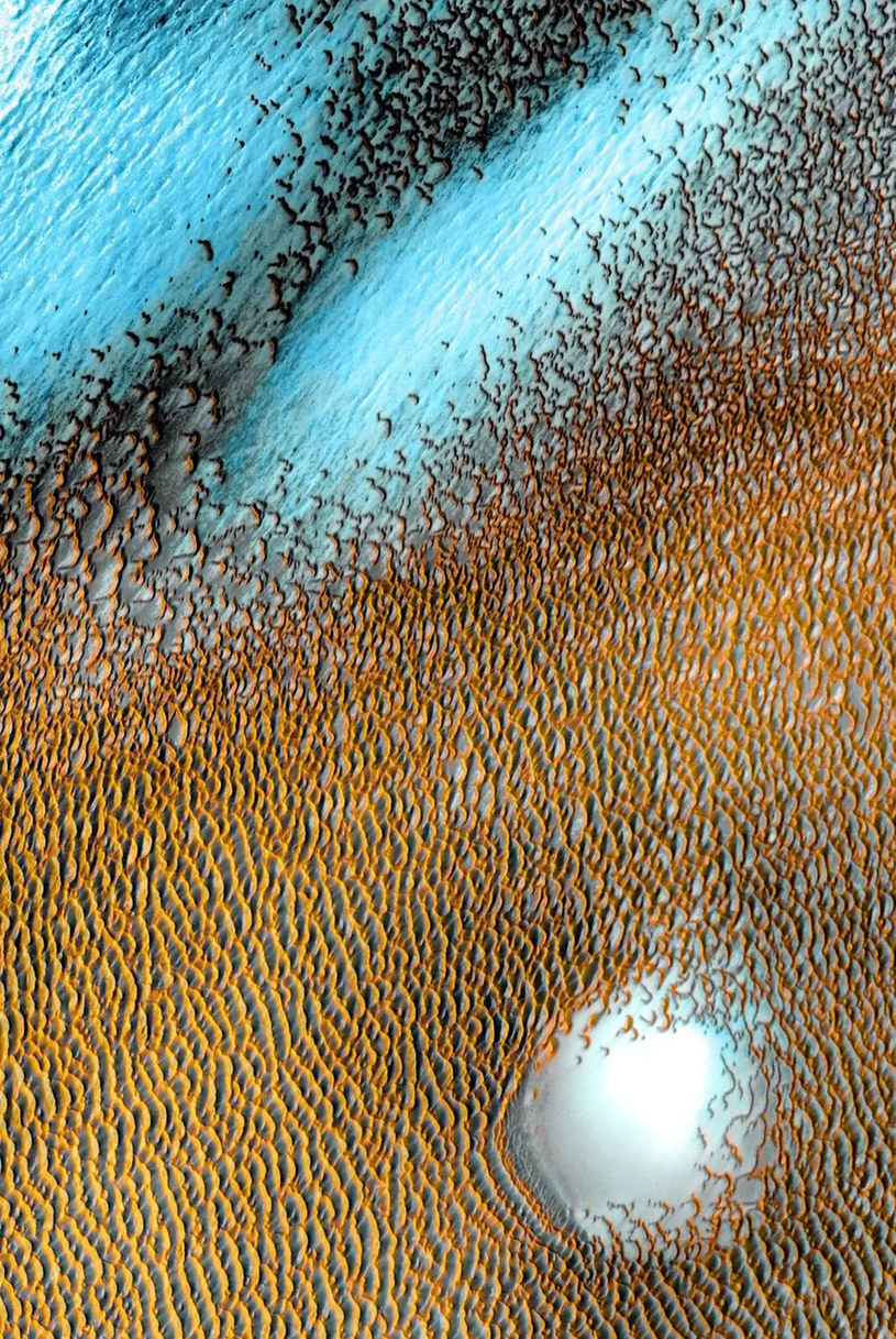 Zdjęcie marsjańskich wydm w pełnej krasie /NASA