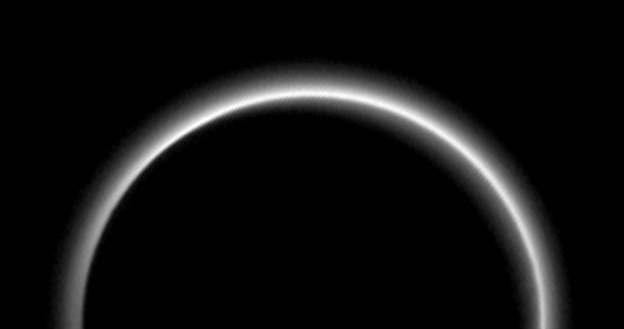 Zdjęcie Plutona pod Słońce /NASA