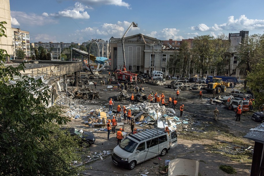Zdjęcie po ataku w Winnicy /ROMAN PILIPEY /PAP/EPA