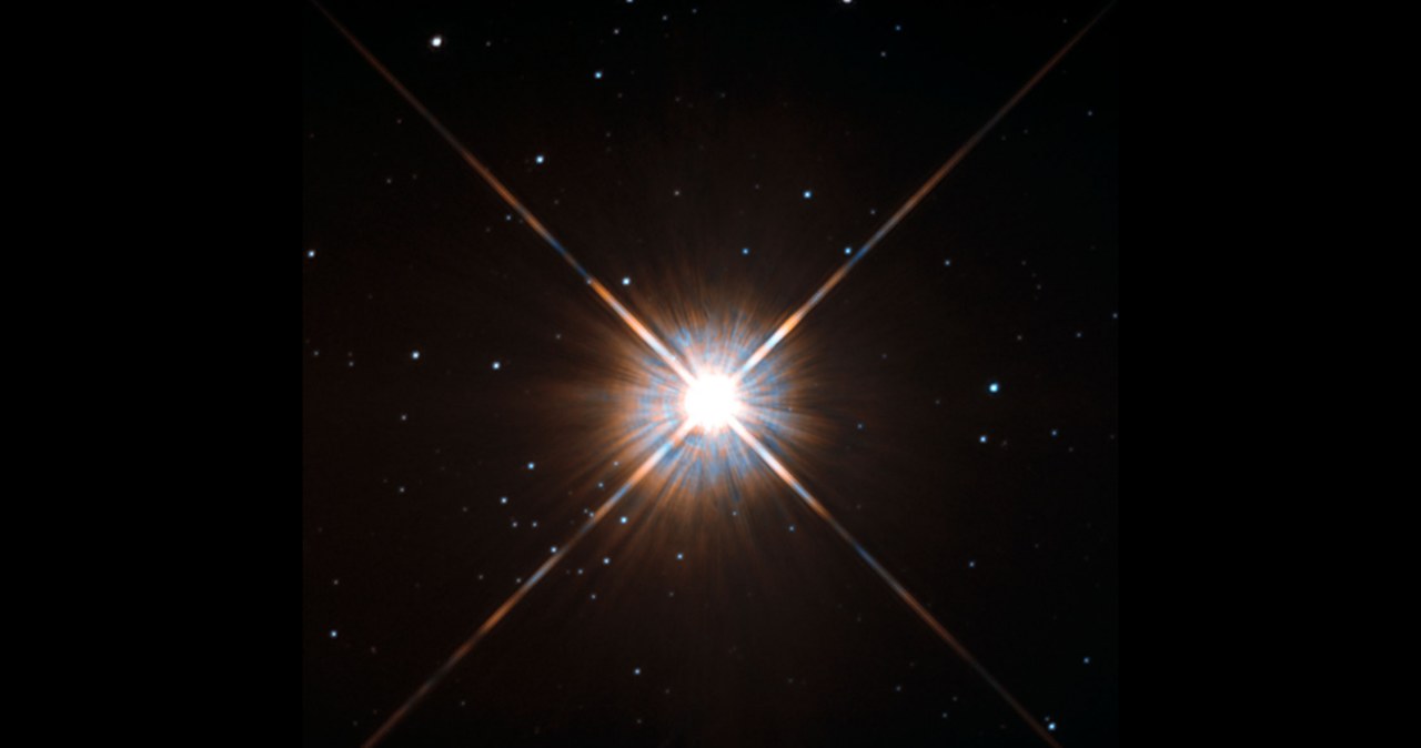 Zdjęcie Proximy Centauri zrobione przez Kosmiczny Teleskop Hubble'a /NASA