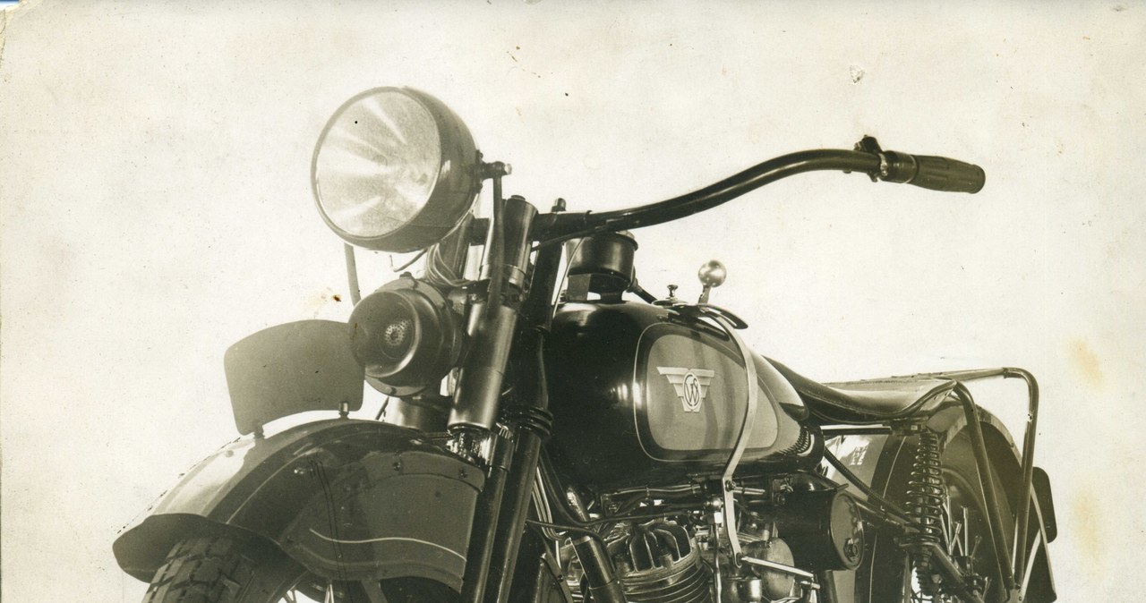 Zdjęcie reklamowe motocykla CWS M55 seria S-III z 1930 roku /Archiwum Tomasza Szczerbickiego