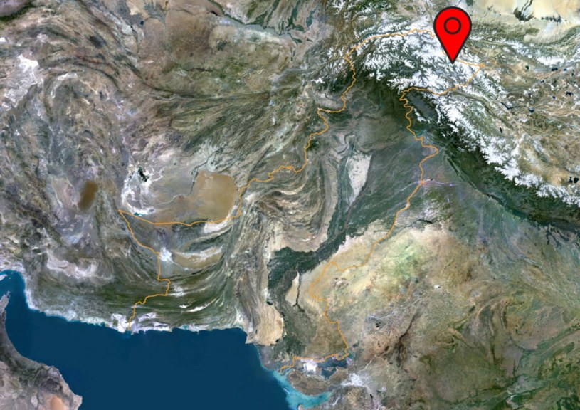 Zdjęcie satelitarne Pakistanu. Na czerwono zaznaczyliśmy lokalizację niezdobytego zimą szczytu K2 /Planet Observer \ UIG/EAST NEWS /East News