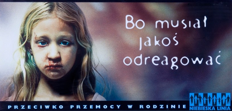 Zdjęcie Tomka Sikory w kampanii Niebieskiej Linii /materiały prasowe