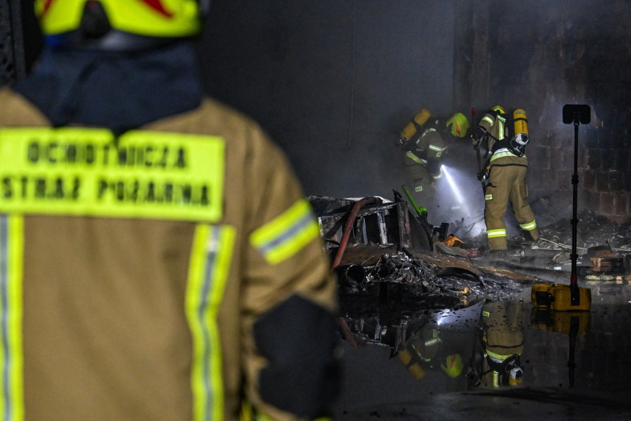 Zdjęcie z akcji gaśniczej /Darek Delmanowicz /PAP