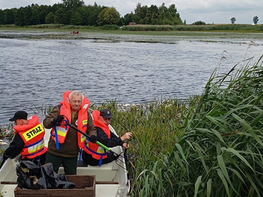 Zdjęcie z akcji na zalewie /Podkarpacki Urząd Wojewódzki w Rzeszowie /
