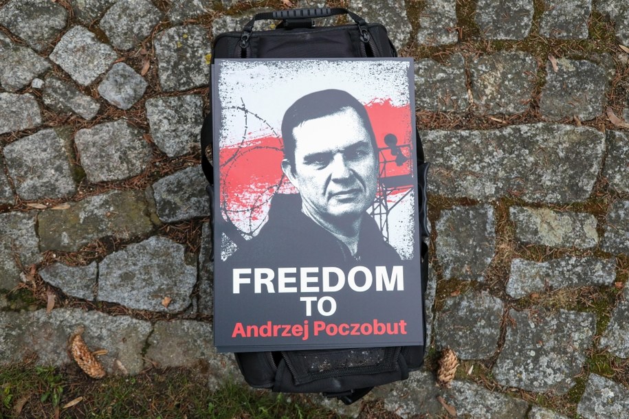 Zdjęcie z akcji solidarnościowej na rzecz Andrzej Poczobuta /PAP/Artur Reszko /PAP